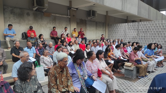 Umat yg hadir PAKAI